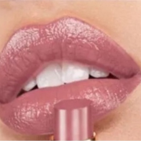 Yves Saint Laurent Other - Yves Saint Laurent The Bold High Pigment Lipstick 17